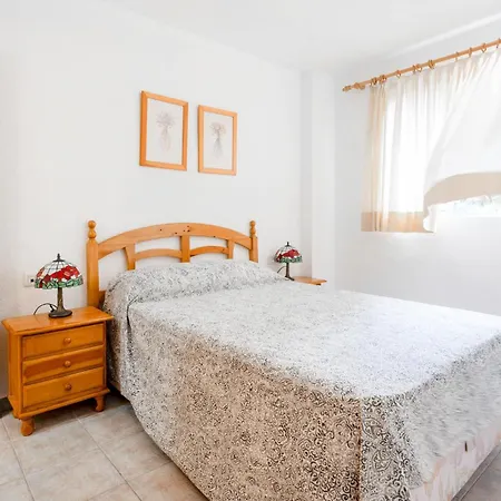 2 Bedroom Front In Oropesa Apartment