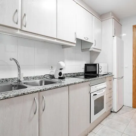 2 Bedroom Front In Oropesa *