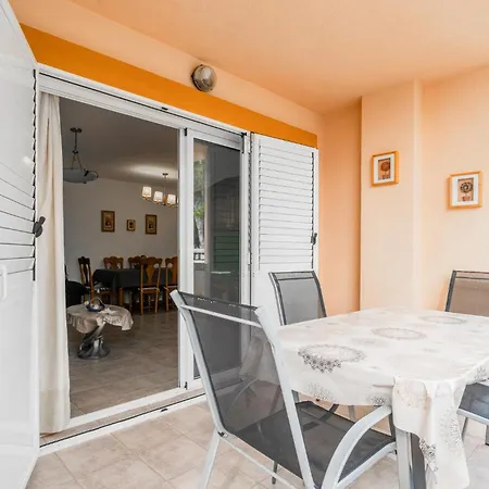2 Bedroom Front In Oropesa